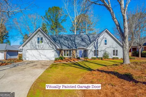 460 Crabapple Farm Dr, Alpharetta, GA 30004
