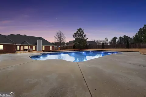 109 Natures Pointe Dr, Hampton, GA 30228 photo 7