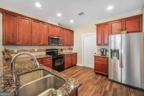 109 Natures Pointe Dr, Hampton, GA 30228 photo 25