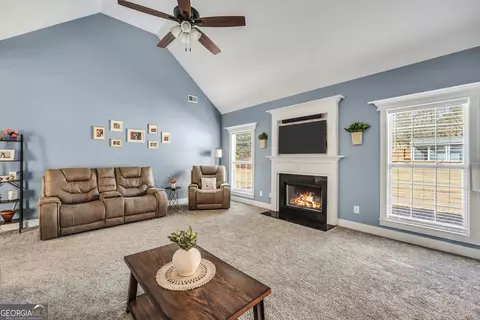 109 Natures Pointe Dr, Hampton, GA 30228 photo 17