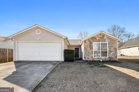 529 Lakecourt Dr, Mcdonough, GA 30253
