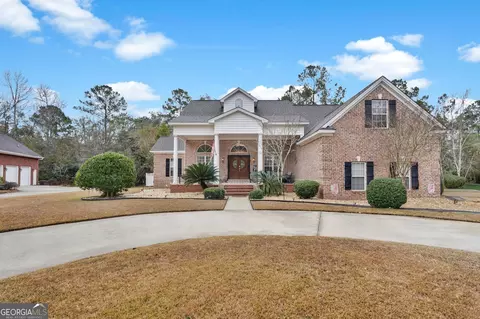 40 Windsong Dr, Richmond Hill, GA 31324