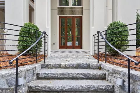 94 Sheridan Dr, Atlanta, GA 30305