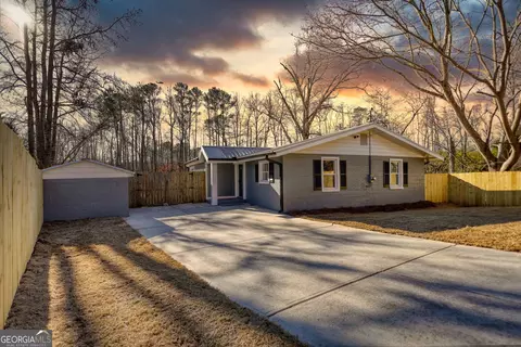 221 Cherokee Dr, Jackson, GA 30233 photo 2
