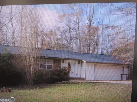 404 Barberry Ln, Stockbridge, GA 30281