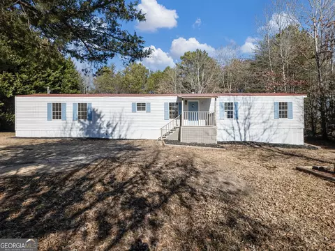 355 Silver Shoals Rd E, Toccoa, GA 30577