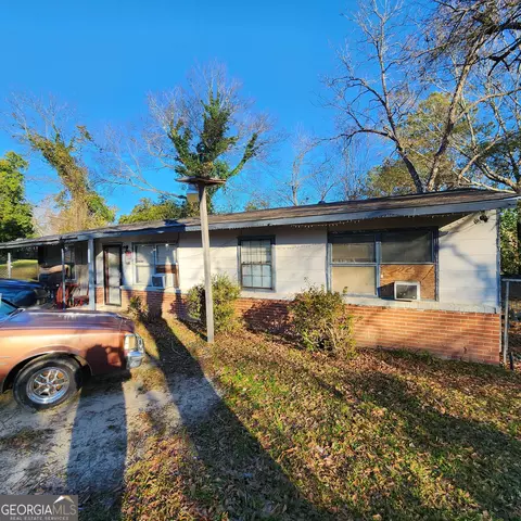 2431 Vivian Dr, Macon, GA 31206