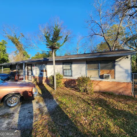 2431 Vivian Dr, Macon, GA 31206