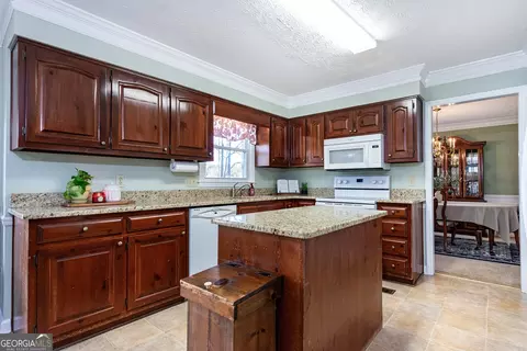 223 N View Pointe Dr, Lagrange, GA 30241 photo 9