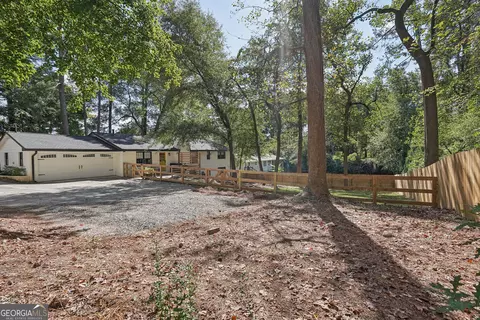250 E Valley Dr, Marietta, GA 30068 photo 36
