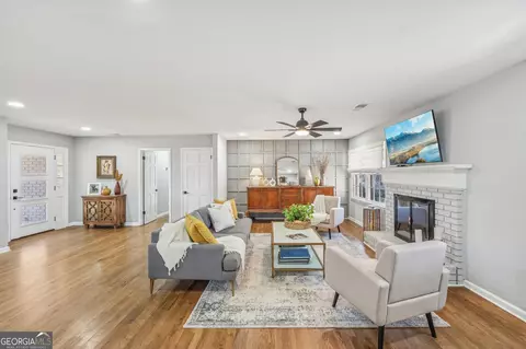 250 E Valley Dr, Marietta, GA 30068 photo 16