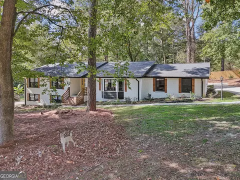 250 E Valley Dr, Marietta, GA 30068 photo 3