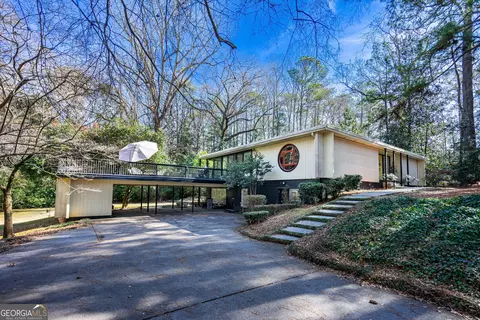 710 Lakewood Dr, Lagrange, GA 30240