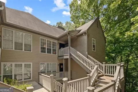 310 Mill Pond Ct SE, Smyrna, GA 30082