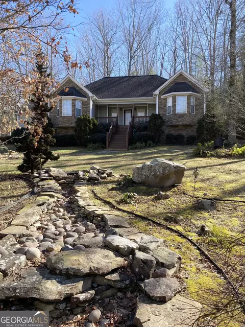 95 Lindsey Dr, Cleveland, GA 30528