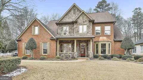 430 Lake Forest Dr, Newnan, GA 30265