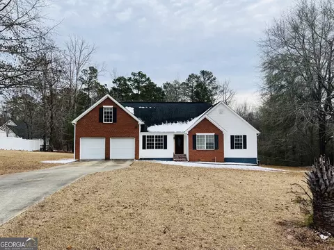 110 Carriage Ct NE, Milledgeville, GA 31061