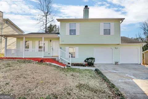 6137 Raleigh Oaks Ct, Lithonia, GA 30058