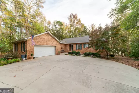 235 Riverlake Rd, Fair Play, SC 29643