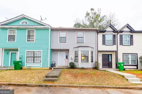 1023 Thornwoode Ln, Stone Mountain, GA 30083
