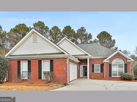 110 Cloverwood Dr, Fayetteville, GA 30215