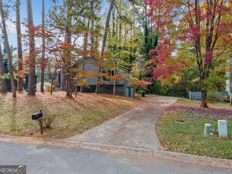 258 Rustic Ridge Dr NE, Kennesaw, GA 30144