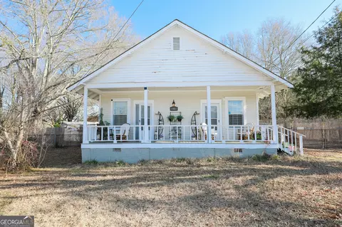 93 Arnco 3rd St, Newnan, GA 30263