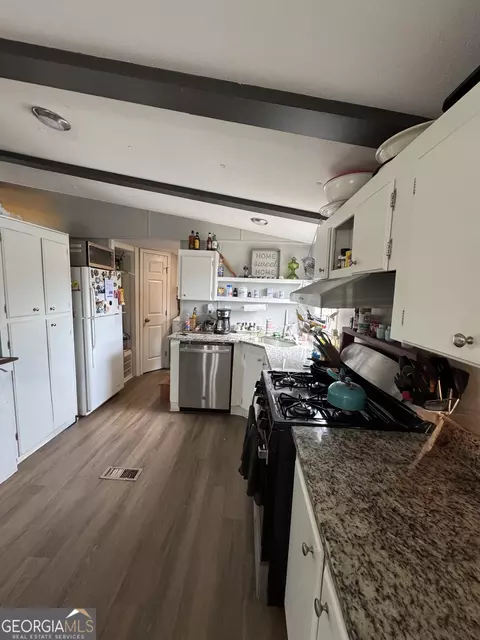 Kitchen - 530 Dot Rd, Bowdon, GA 30108 photo 2 of 2