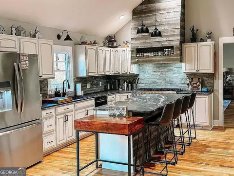 Kitchen - 1150 Sutton Rd, Demorest, GA 30535 photo 1 of 5