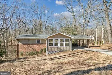 9440 Resort Cir, Gainesville, GA 30506