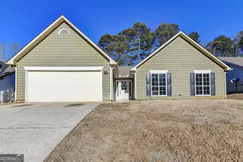 175 Paris Dr, Lawrenceville, GA 30043