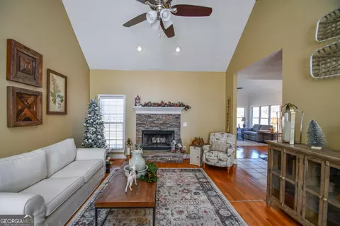 68 Glencrest Dr, Commerce, GA 30529 photo 14