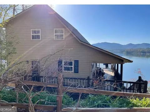 806 Big Oak Ln, Hiawassee, GA 30546