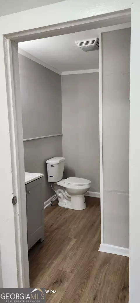 Bath - 407 E Pine St, Vienna, GA 31092 photo 1 of 4