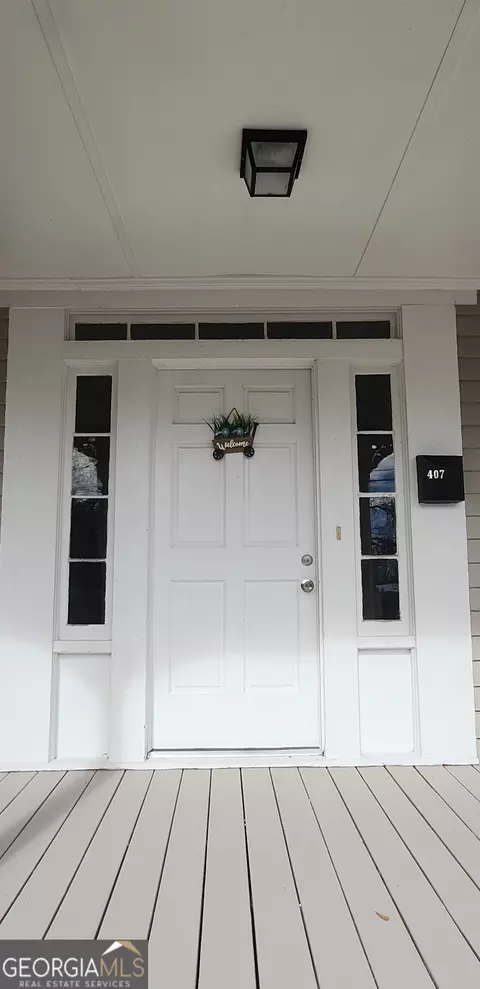 Exterior - 407 E Pine St, Vienna, GA 31092 photo 2 of 4