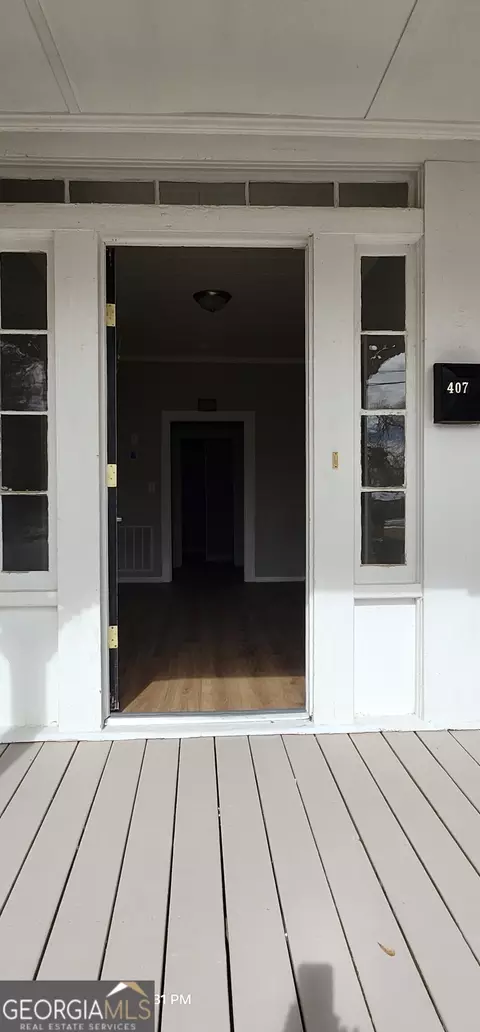 Exterior - 407 E Pine St, Vienna, GA 31092 photo 3 of 4