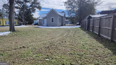 Exterior - 407 E Pine St, Vienna, GA 31092 photo 4 of 4