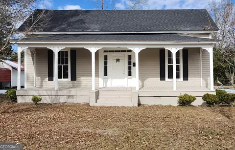 407 E Pine St, Vienna, GA 31092