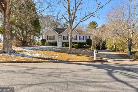 61 Pebble Creek Dr, Newnan, GA 30265