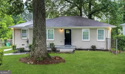 2270 Mark Trl, Decatur, GA 30032