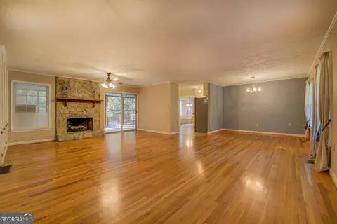 Living - 155 Island Shoals Rd, Covington, GA 30016 photo 2 of 12