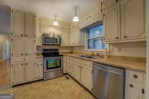 Kitchen - 155 Island Shoals Rd, Covington, GA 30016 photo 2 of 3