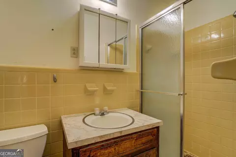 Bath - 155 Island Shoals Rd, Covington, GA 30016 photo 1 of 4