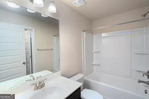 Bath - 160 Traditions Ln, Hampton, GA 30228 photo 2 of 2