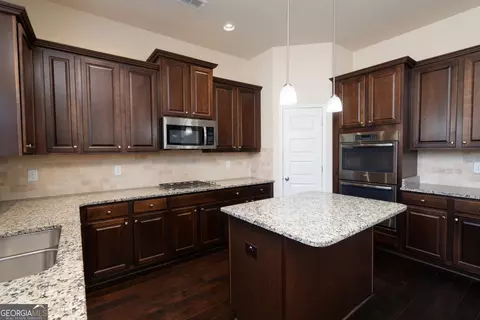 Kitchen - 160 Traditions Ln, Hampton, GA 30228 photo 1 of 2