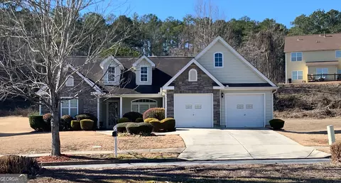 5681 Valley Loop, Fairburn, GA 30213