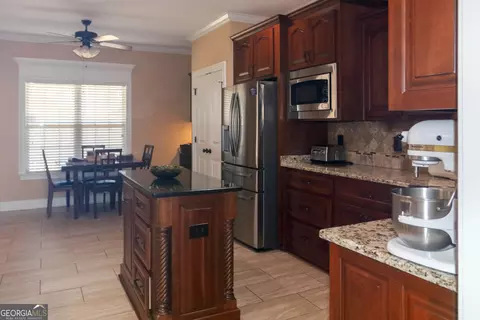 Kitchen - 202 Stacy Ln, Warner Robins, GA 31088 photo 5 of 5