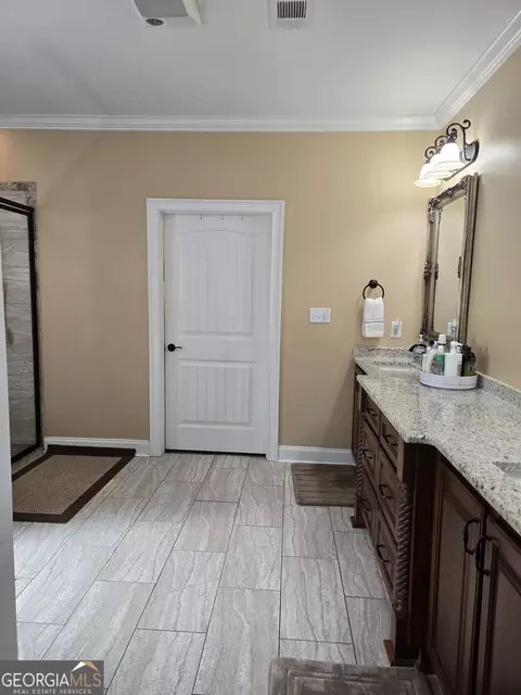 Bath - 202 Stacy Ln, Warner Robins, GA 31088 photo 1 of 11