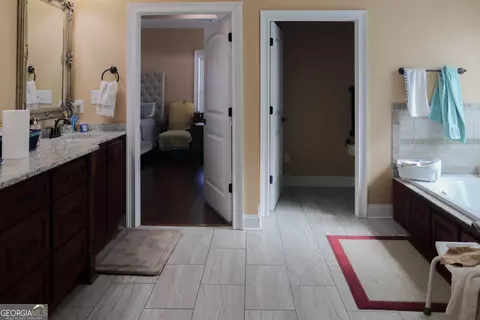Entry Way - 202 Stacy Ln, Warner Robins, GA 31088 photo 4 of 6