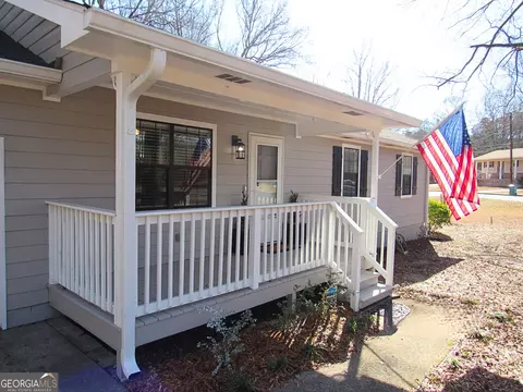 118 Caldwell Dr, Hampton, GA 30228 photo 4